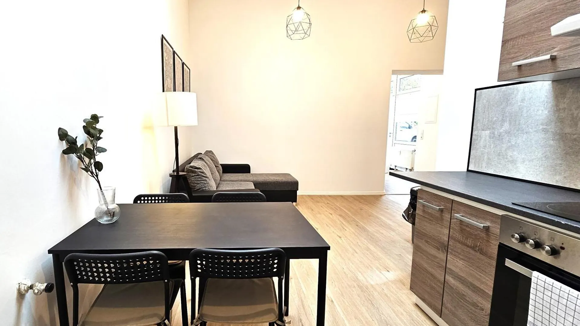 Airport-Messe Apartments Dusseldorf 0*,  Germany