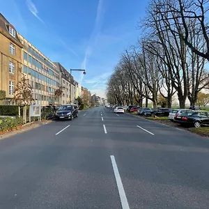  Apartment Exclusive Wohunung Direkt Am Rhein 1.5 Km Von Der Messe